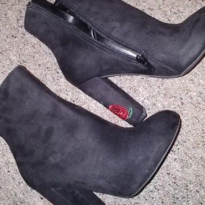 Black rose boots🌹